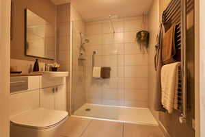 En Suite- click for photo gallery